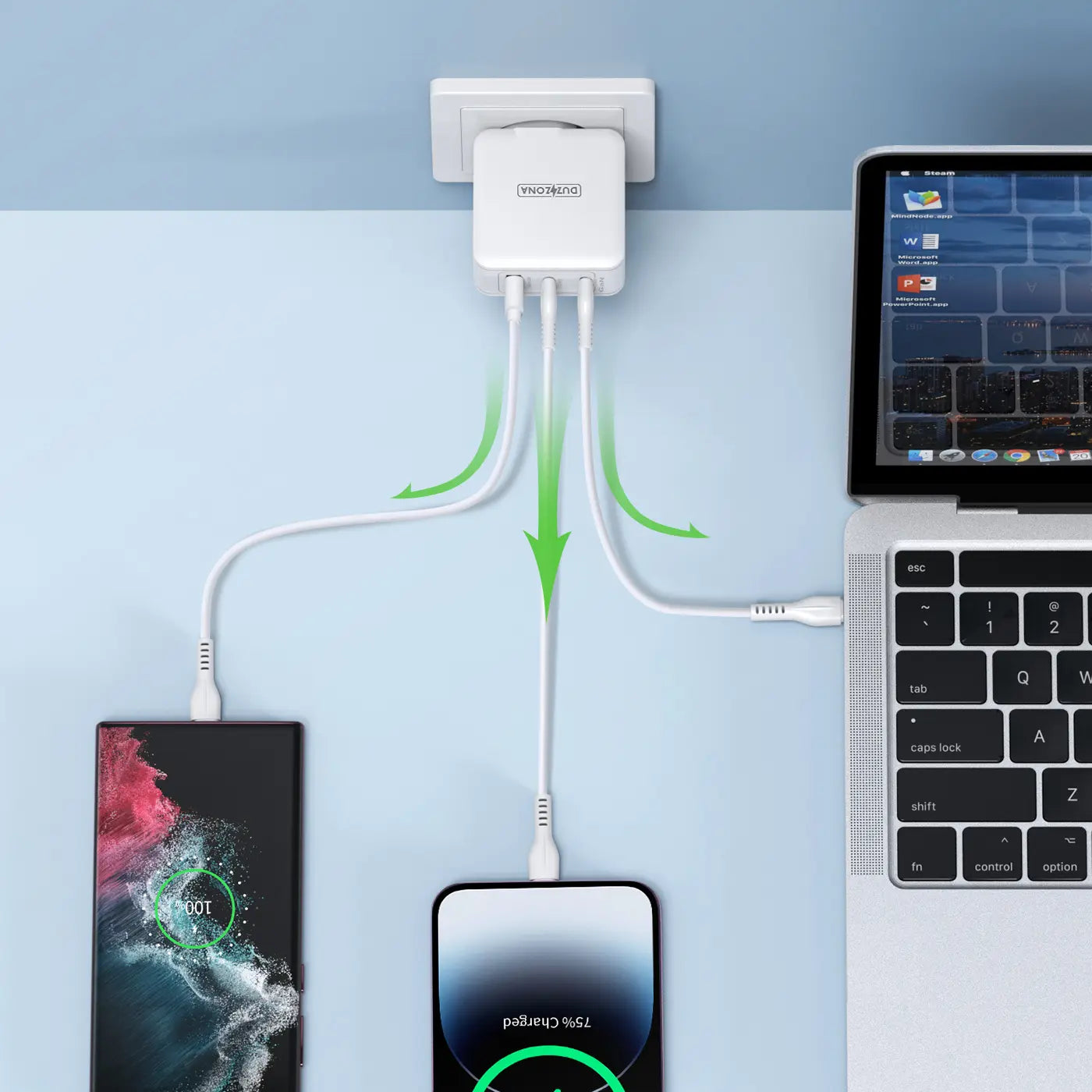 Opladeren i brug med tre enheder – laptop, iPhone og Android-telefon