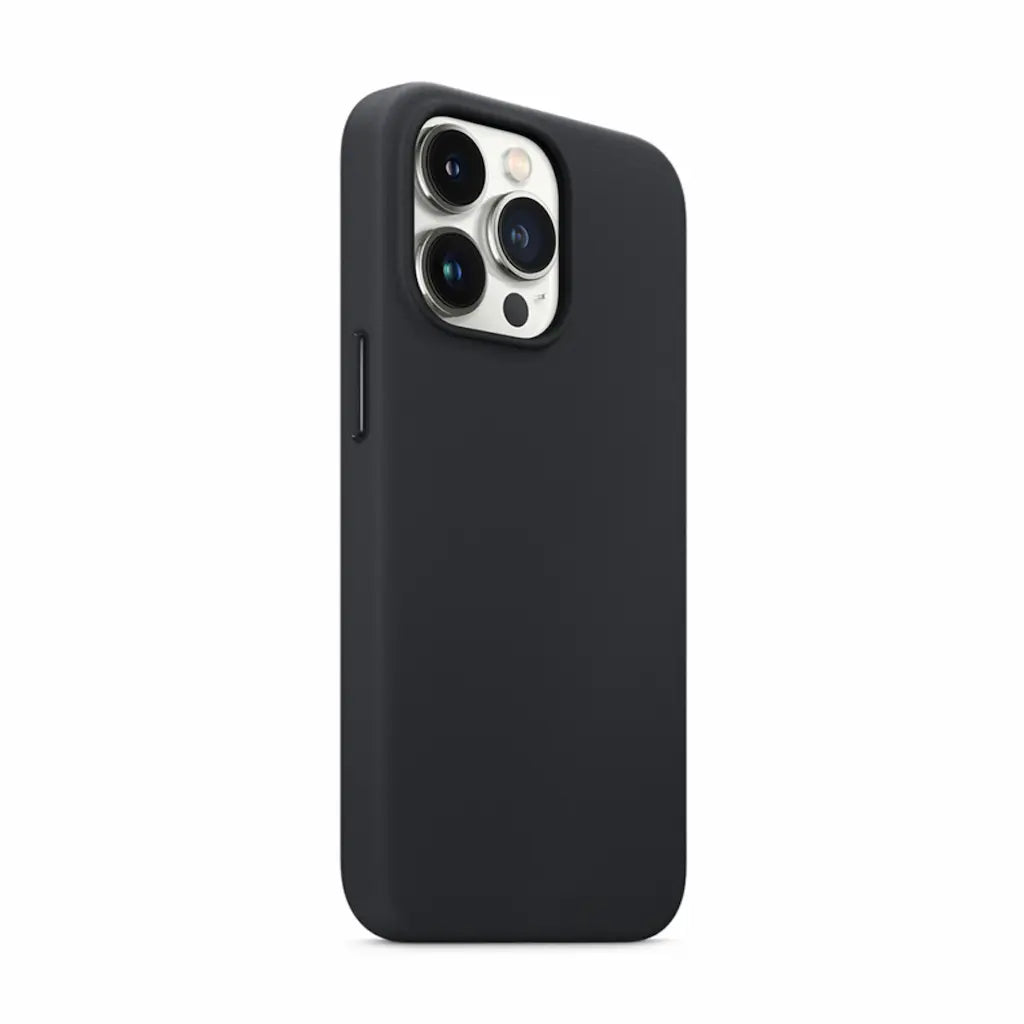 Sort iPhone MagSafe cover monteret på iPhone, vises bagfra – minimalistisk og slankt design