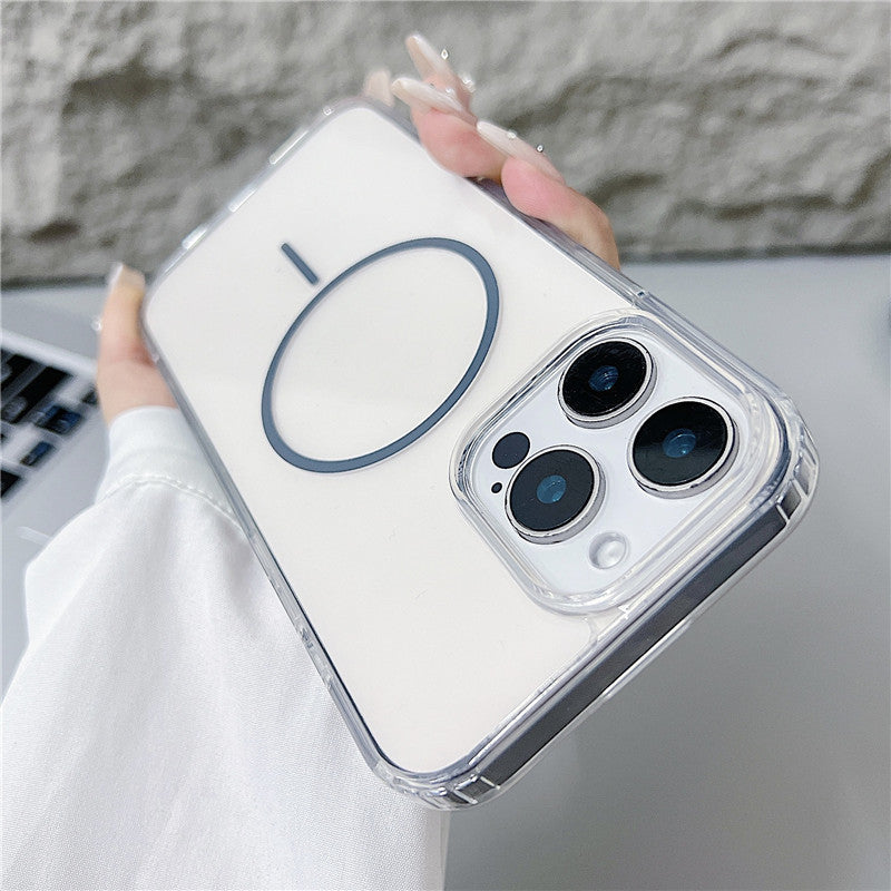 Transparent MagSafe cover til iPhone med grå ring – nærbillede i hånden.