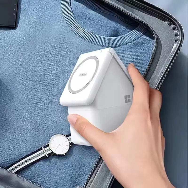 Praktisk 4-i-1 trådløs oplader hus – nem at have med i håndbagagen, perfekt til rejser.